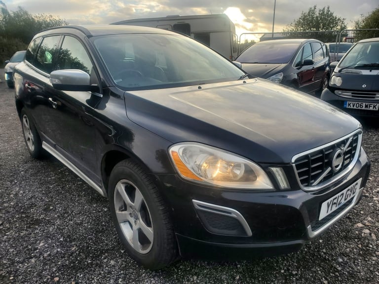 VOLVO XC60 2.0 D3 DRIVe R-Design 2012