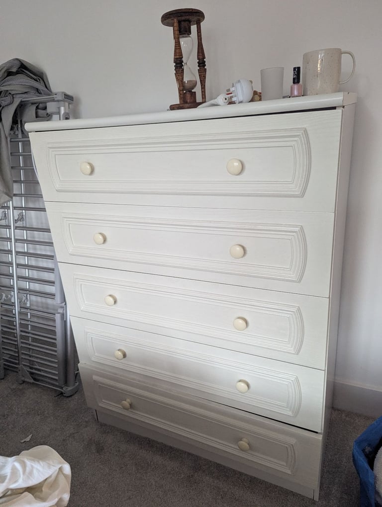 Free chest of drawers 