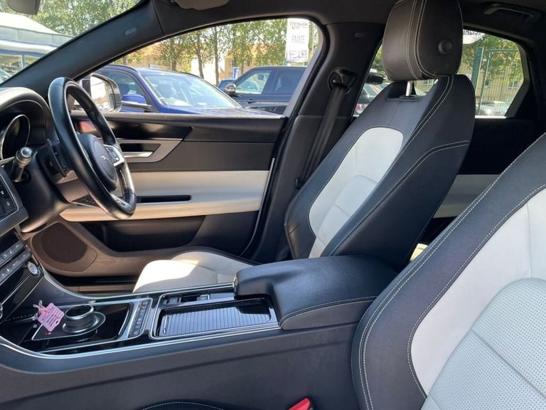 2018 Jaguar XF 2.0 D R-SPORT AWD 4d 177 BHP Saloon Diesel Automatic