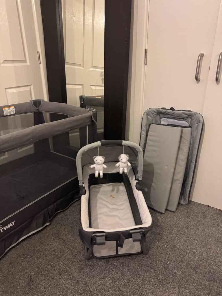 Cot play pen 