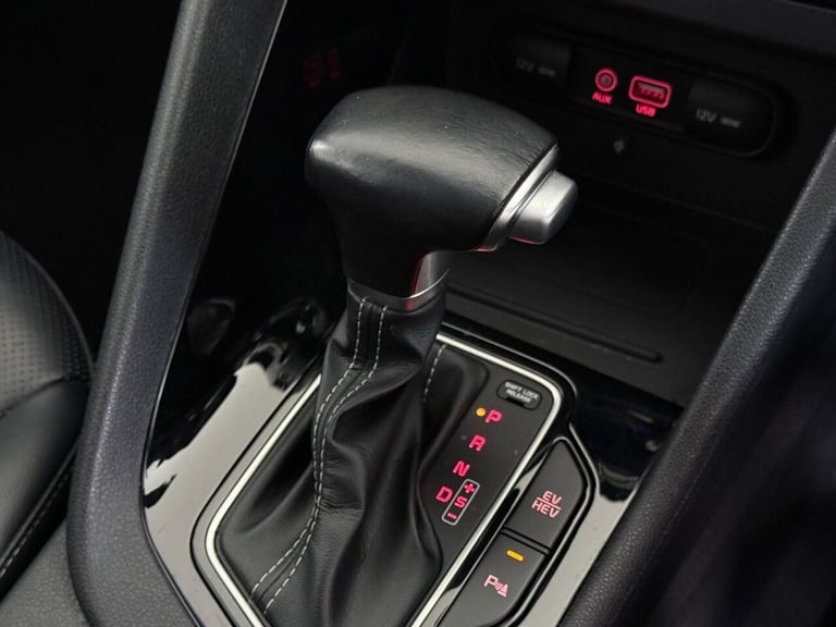 2018 Kia Niro 1.6 GDi 8.9kWh 3 DCT Euro 6 (s/s) 5dr ESTATE PETROL/ELECTRIC Automatic