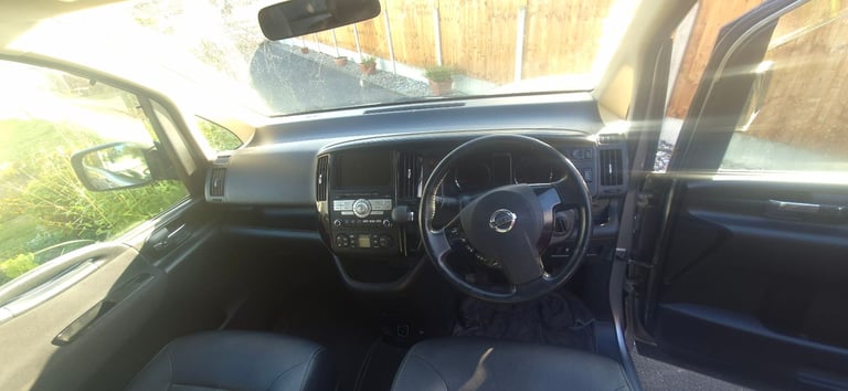 Nissan, SERENA highwaystar, 2010, 1990 (cc)