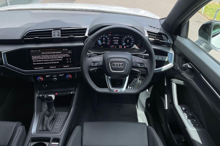 2025 Audi Q3 1.5 TFSI CoD 35 Black Edition SUV 5dr Petrol S Tronic Euro 6 (s/s) (150 ps) ESTATE P...