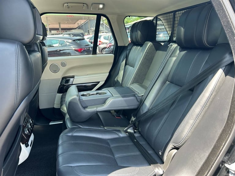 2013 Land Rover Range Rover 4.4 SD V8 Vogue SE SUV 5dr Diesel Auto 4WD Euro 5 (339 ps) Estate Die...