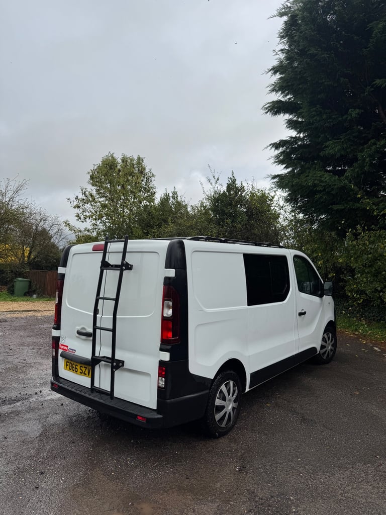 Vauxhall Vivaro Campervan / day van
