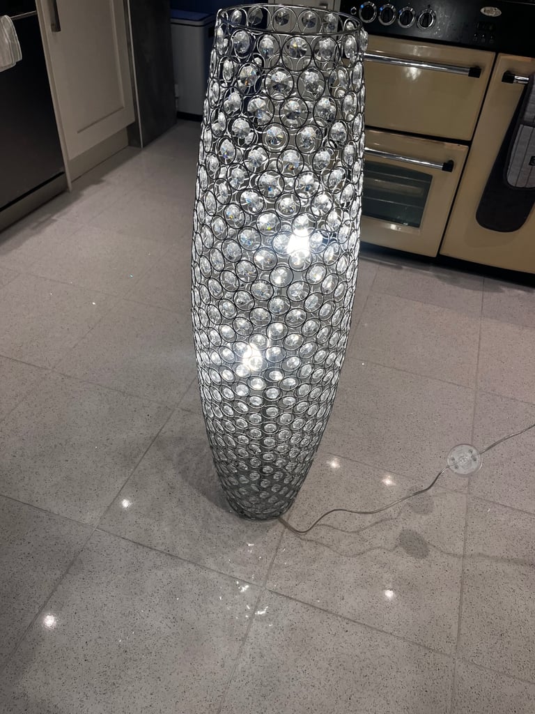New large free standing light worth £95
