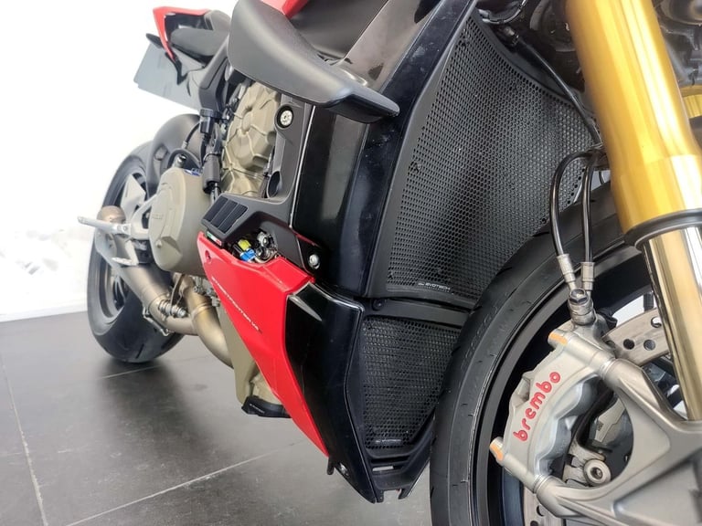 2022 Ducati Streetfighter V4S Red 2,160 Miles Akro Cans | £270 Dep & £270 pcm