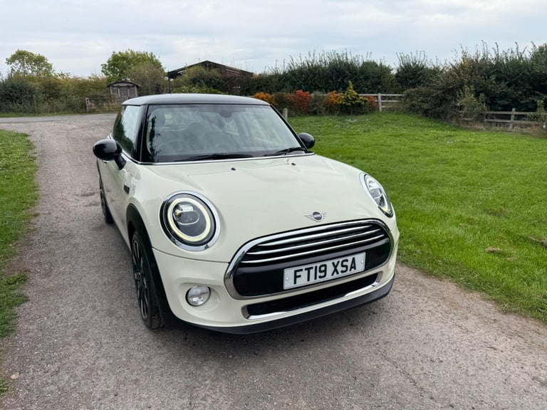 2019 MINI Hatch 1.5 Cooper Exclusive Euro 6 (s/s) 3dr HATCHBACK Petrol Manual