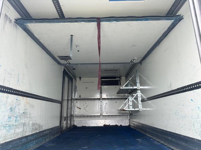2015 15 DAF LF 220 E6 12 Ton 20ft4 G&A fridge/freezer box side door bulk head 