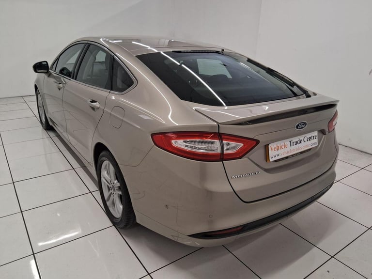 2015 Ford Mondeo 2.0 TDCi Titanium Hatchback 5dr Diesel Manual Euro 6 (s/s) (150 ps) HATCHBACK Di...