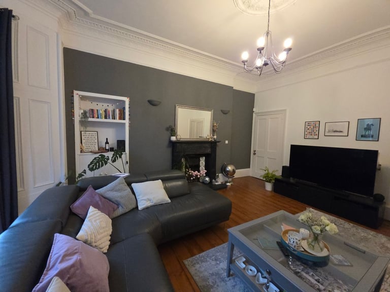 2 Bedroom Glasgow West End Flat (short let)