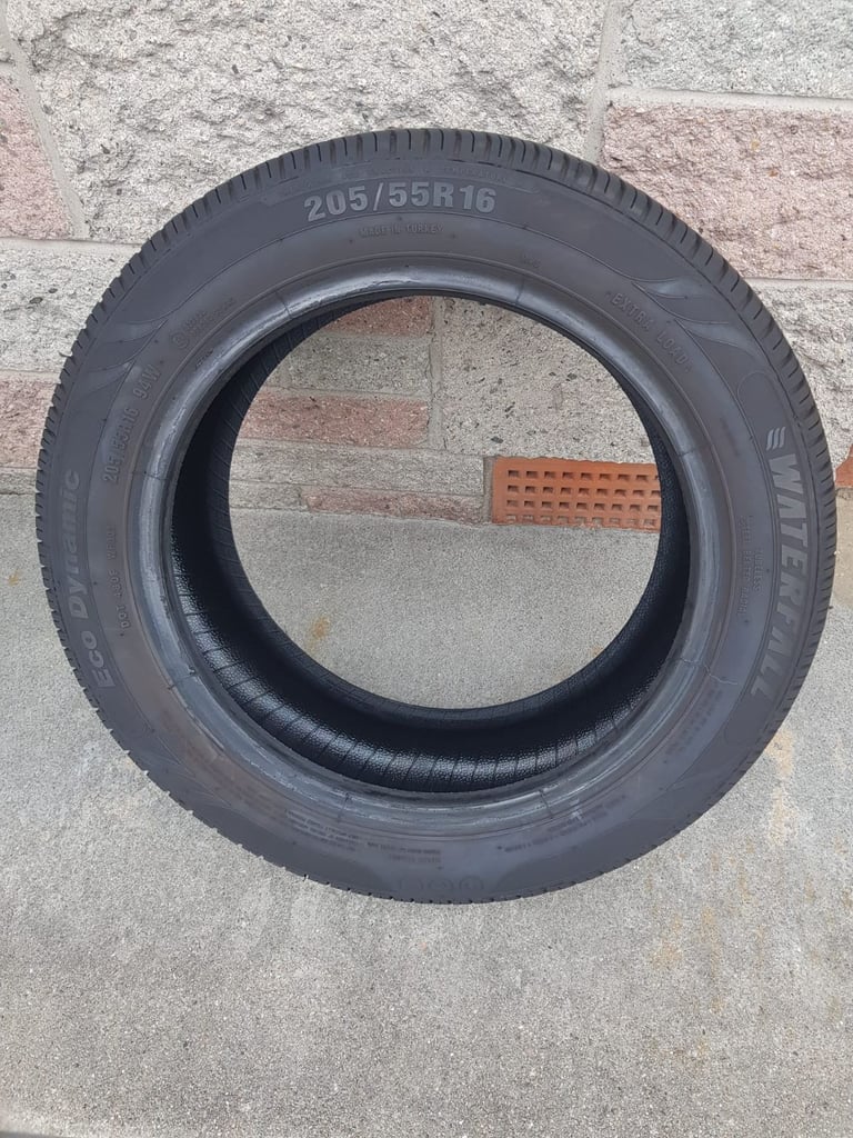 image for Tyre: 205/55 R16, 6mm tread, as new