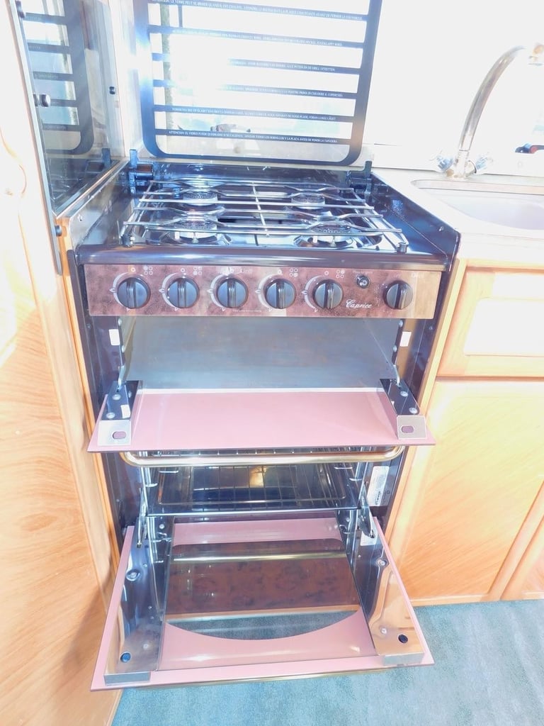 Auto-Sleeper Gatcombe VW 2.5 Tdi Manual Luxury 2 Berth Motorhome For Sale