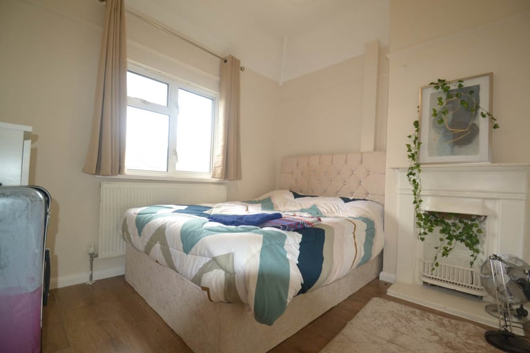 3 bedroom house in Allendale Avenue, Southall