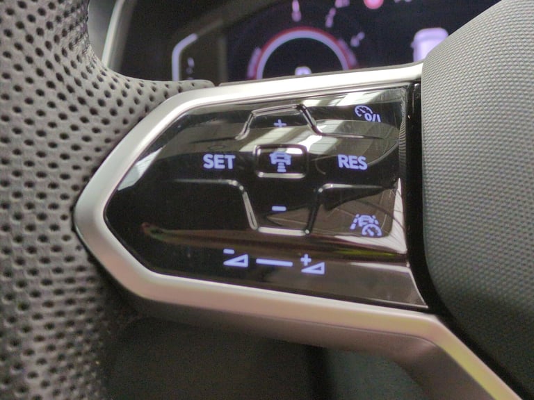 2023 Volkswagen Tiguan 1.4 TSI eHybrid R-Line 5dr DSG ESTATE PETROL/ELECTRIC Automatic