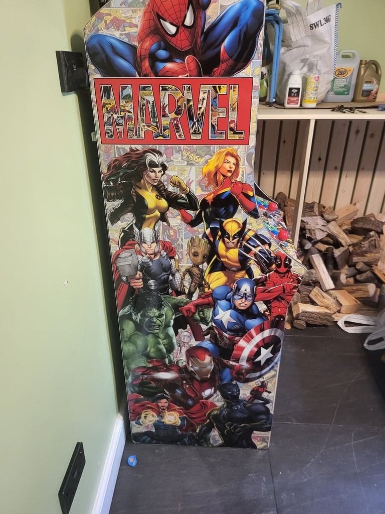  ARCADE MACHINE REDUCED