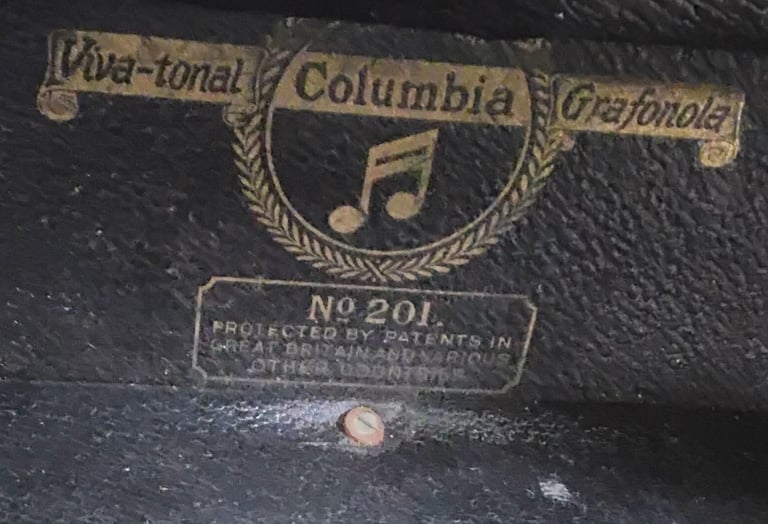 Colombia gramophone/grafonola player + 78s vynal,no dispatch,viewing Gateshead 