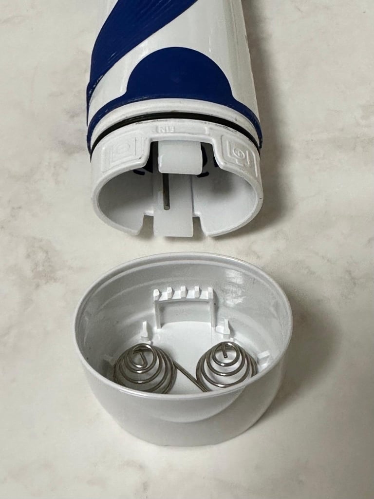 Oral-B Pro-Expert Electric Travel Toothbrush