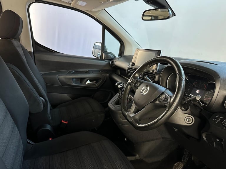 2022 Vauxhall Combo Life 1.5 Turbo D SE Euro 6 (s/s) 5dr (7 Seat) MPV Diesel Manual