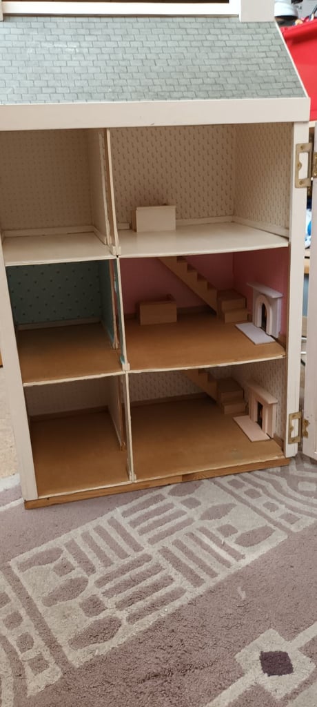 Lovely Dolls house..