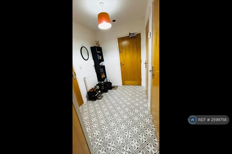 1 bedroom flat in St. Margarets Court, Maritime Quarter, Swansea, SA1 (1 bed) (#2599758)