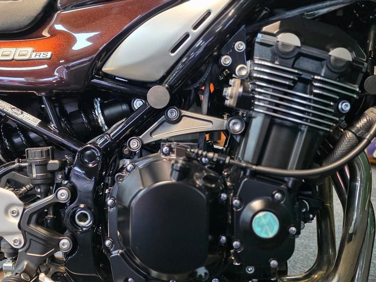 2018 KAWASAKI ZR Z900 RS 1 OWNER 4,900 MILE'S 