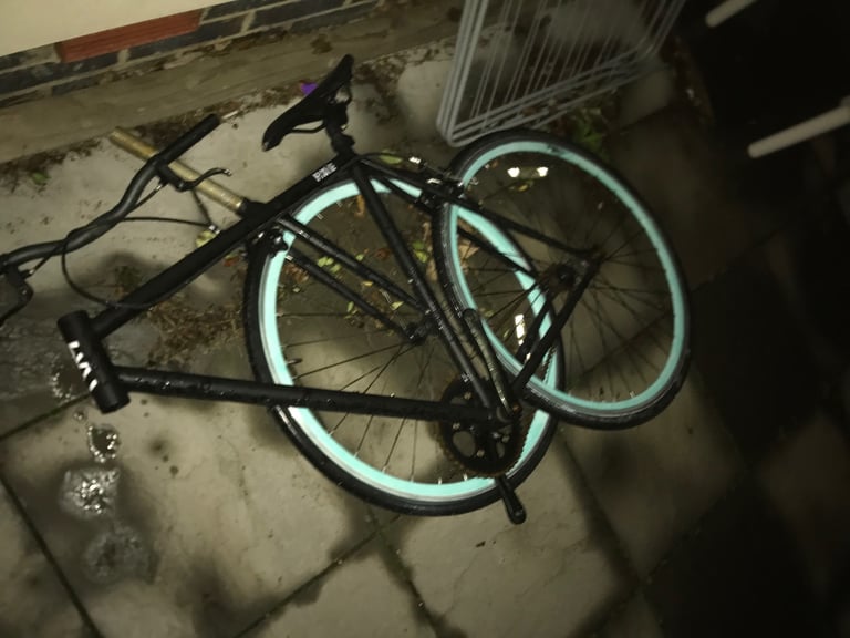 image for Hybrid bike for sale 