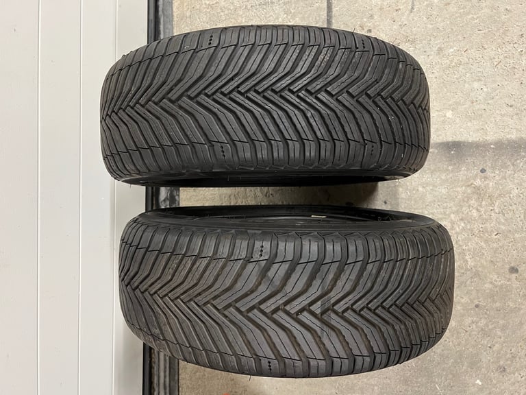 image for 2 x Michelin Cross Climate 2 215/60