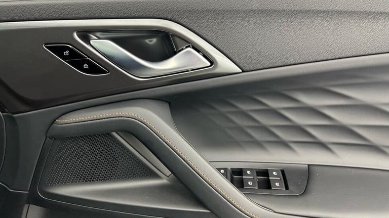 2024 MG MG HS 1.5 T-GDI Trophy 5dr DCT Hatchback Petrol Automatic