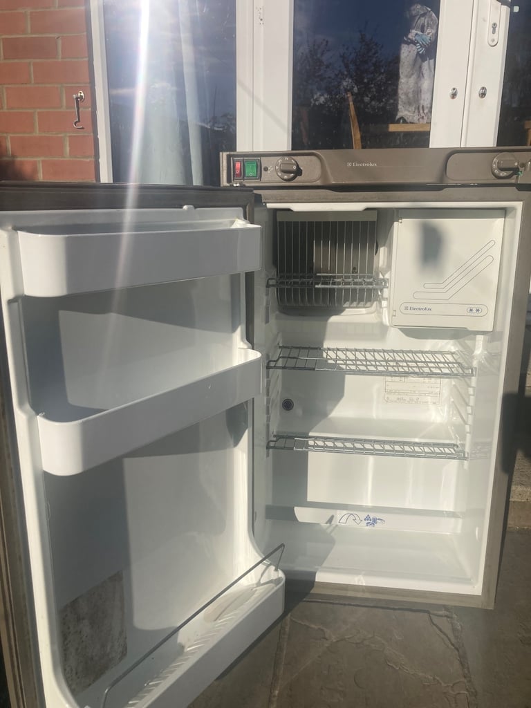 3 way caravan fridge