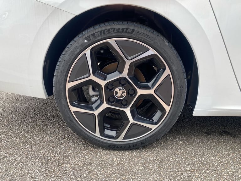 2025 Vauxhall Astra Astra 1.2 Turbo 130 Ultimate 5Dr Estate Estate Petrol Manual