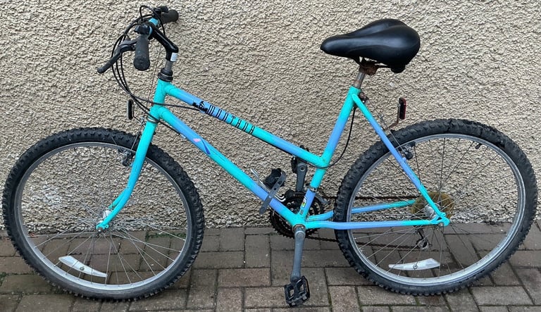 Bike/Bicycle.LADIES RALEIGH “ MONTANA “ LARGE FRAME MOUNTAIN BIKE 