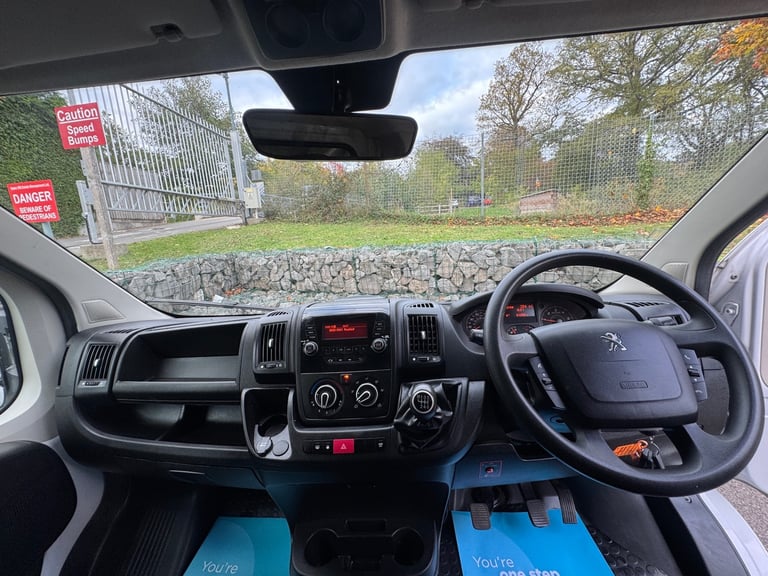 2021 Peugeot Boxer 2.2 BlueHDi 335 Built for Business L4 Euro 6 Luton Van Luton Diesel Manual
