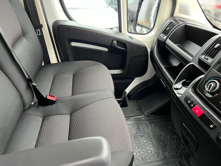 2021 Peugeot Boxer 2.2 BlueHDi L3H2 Professional Van 140ps 72k miles one owner full history  PANE...