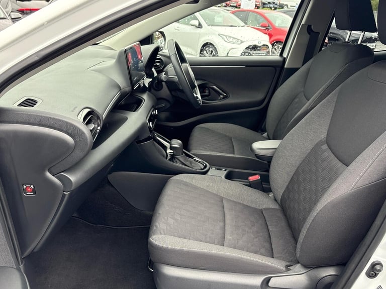 2024 Toyota Yaris 1.5 Hybrid Design 5dr CVT Hatchback Hybrid Automatic