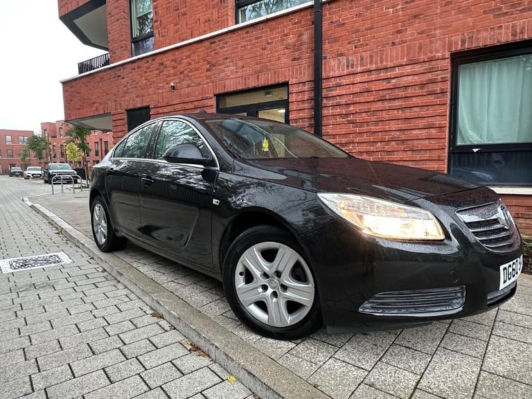 Vauxhall, INSIGNIA, Hatchback, 2010, Manual, 1796 (cc), 5 doors