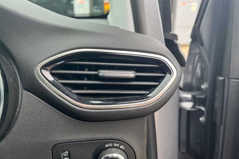 2021 Vauxhall Crossland 1.5 Turbo D Elite SUV 5dr Diesel Manual Euro 6 (s/s) (110 ps) SUV Diesel ...