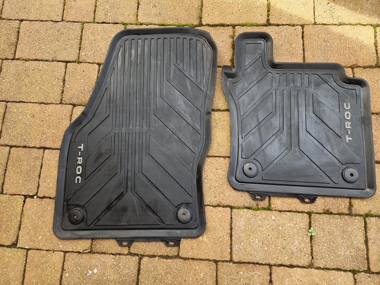 Volkswagen T-Roc front mats and boot liner 