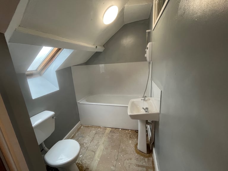 2 bed maisonette central Honiton £825pcm available mid/end Nov 