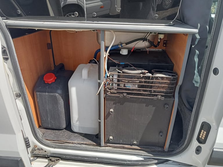 PEUGEOT EXPERT HDI LWB 2 BERTH 57PLATE