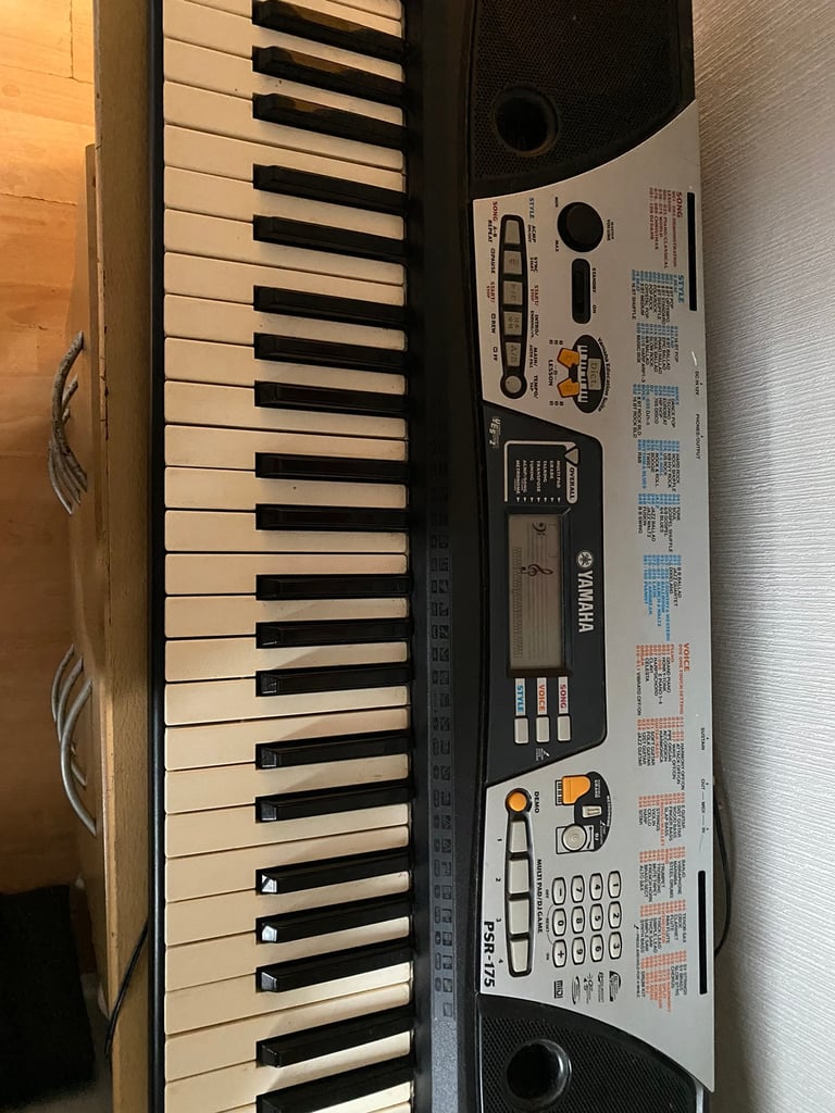 Yamaha PSR-175 keyboard with stand | in Mottram, Manchester | Gumtree