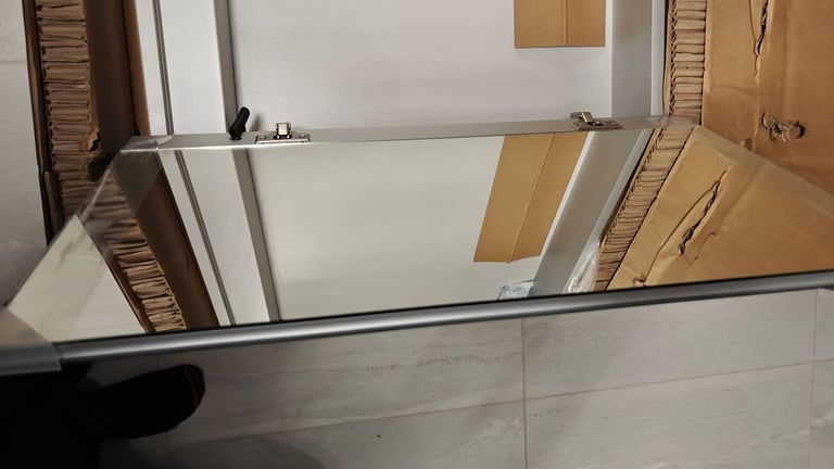 LED Bathroom Mirror Cabinet 815x700mm *damaged* X2