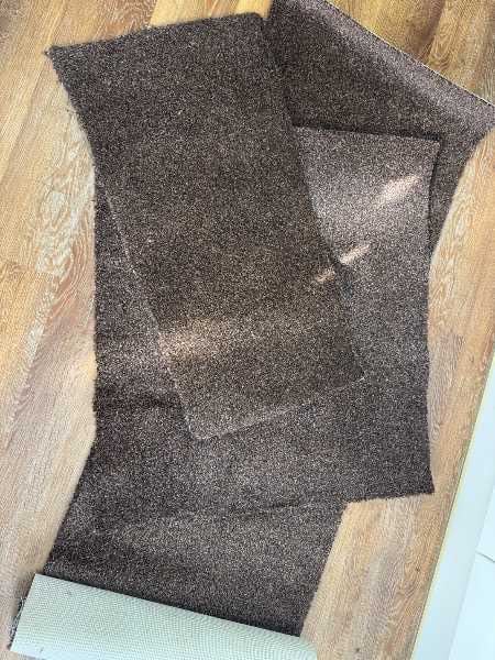 image for FREE carpet offcuts