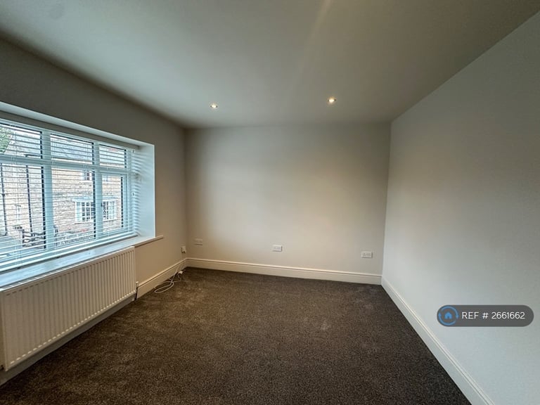 3 bedroom flat in High Street, Whitwell, Worksop, S80 (3 bed) (#2661662)