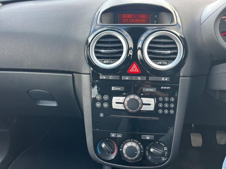 2014 Vauxhall Corsa 1.4 16V SE Euro 5 5dr Hatchback Petrol Manual