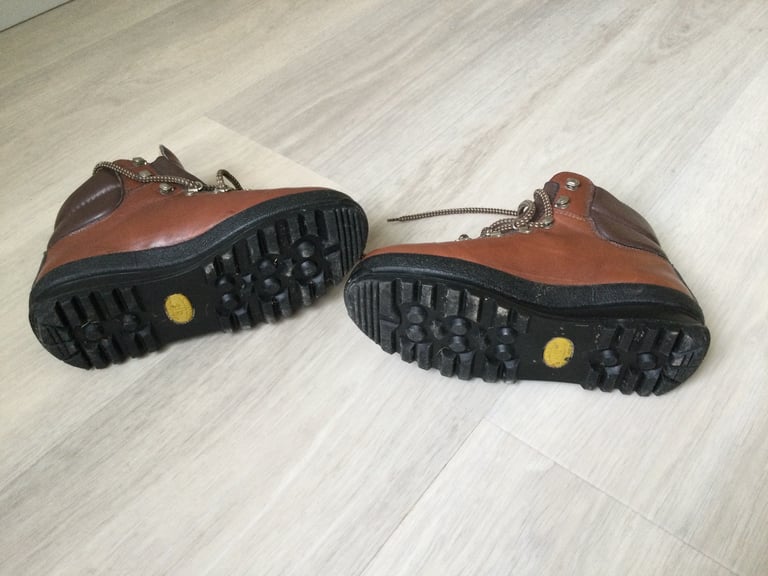 Women’s Walking Boots