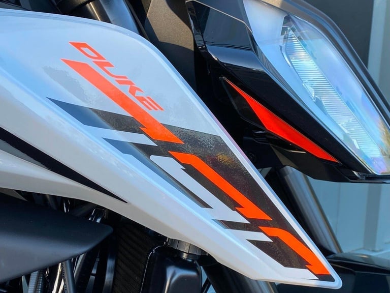  KTM 790 DUKE NAKED MOTORCYCLE 2024 model
