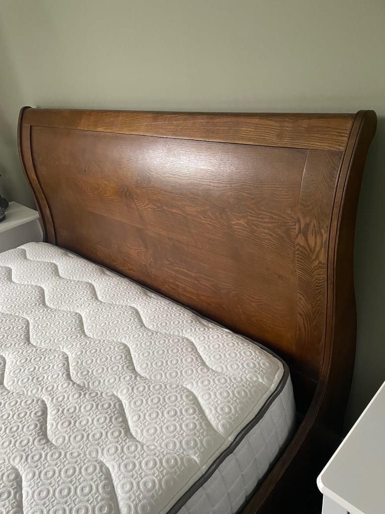 King Size Wooden Bed – Excellent Condition – £100