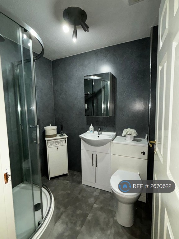 2 bedroom flat in Bulldale Street, Glasgow, G14 (2 bed) (#2670622)