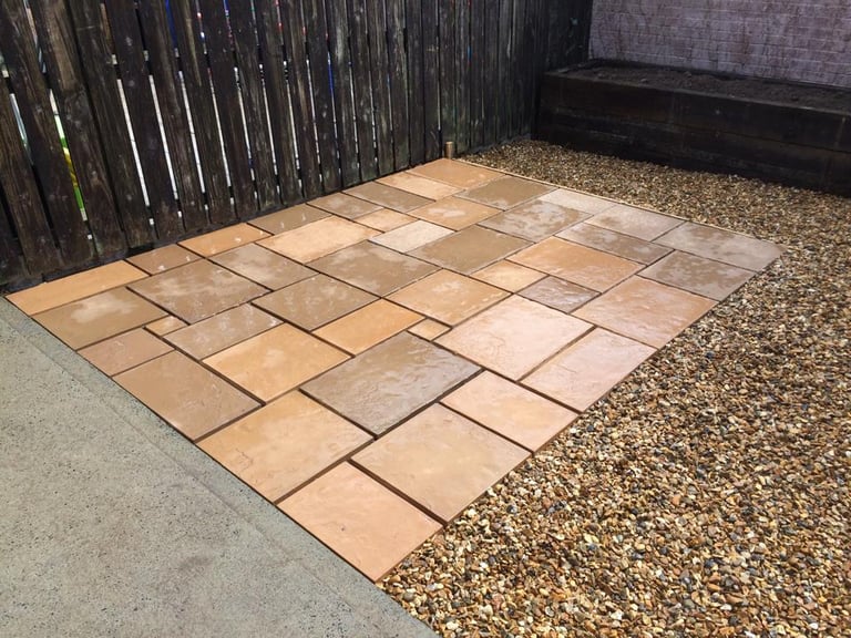LOOK Delivery in Northern Ireland included. 30m2 of Brindle paving